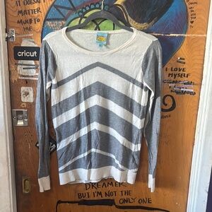 C&C California Cream and Gray Knit Top